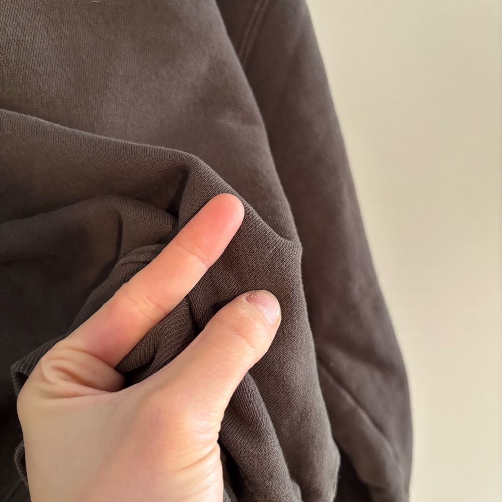 Agolde Low V Neck Crewneck - Picture 4 of 7